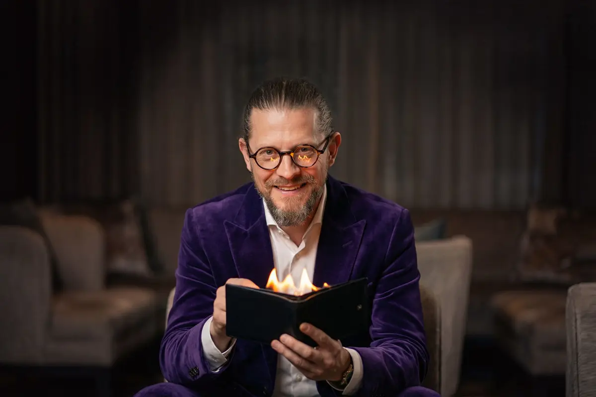 Porträtfoto von Zauberer Simabu in Bremen